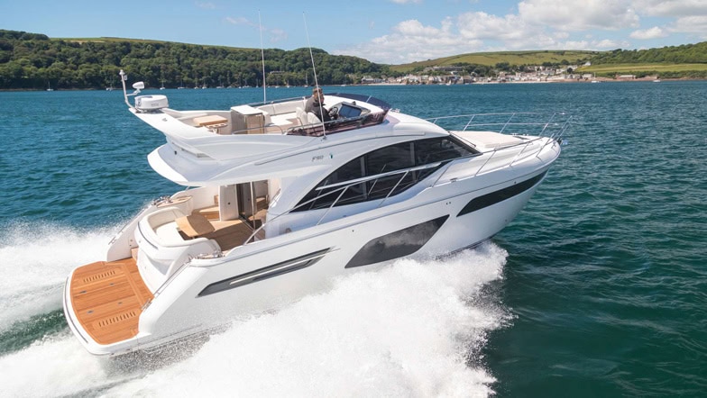 Ekskluzīvā motorjahta Princess F50, 2026. gada modelis