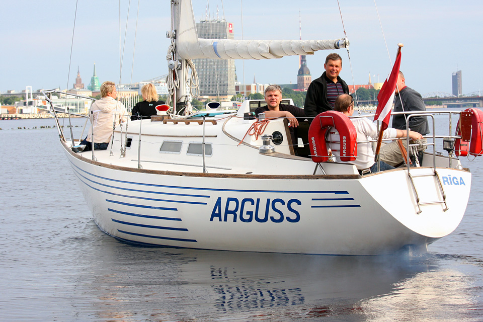 Яхта Arguss